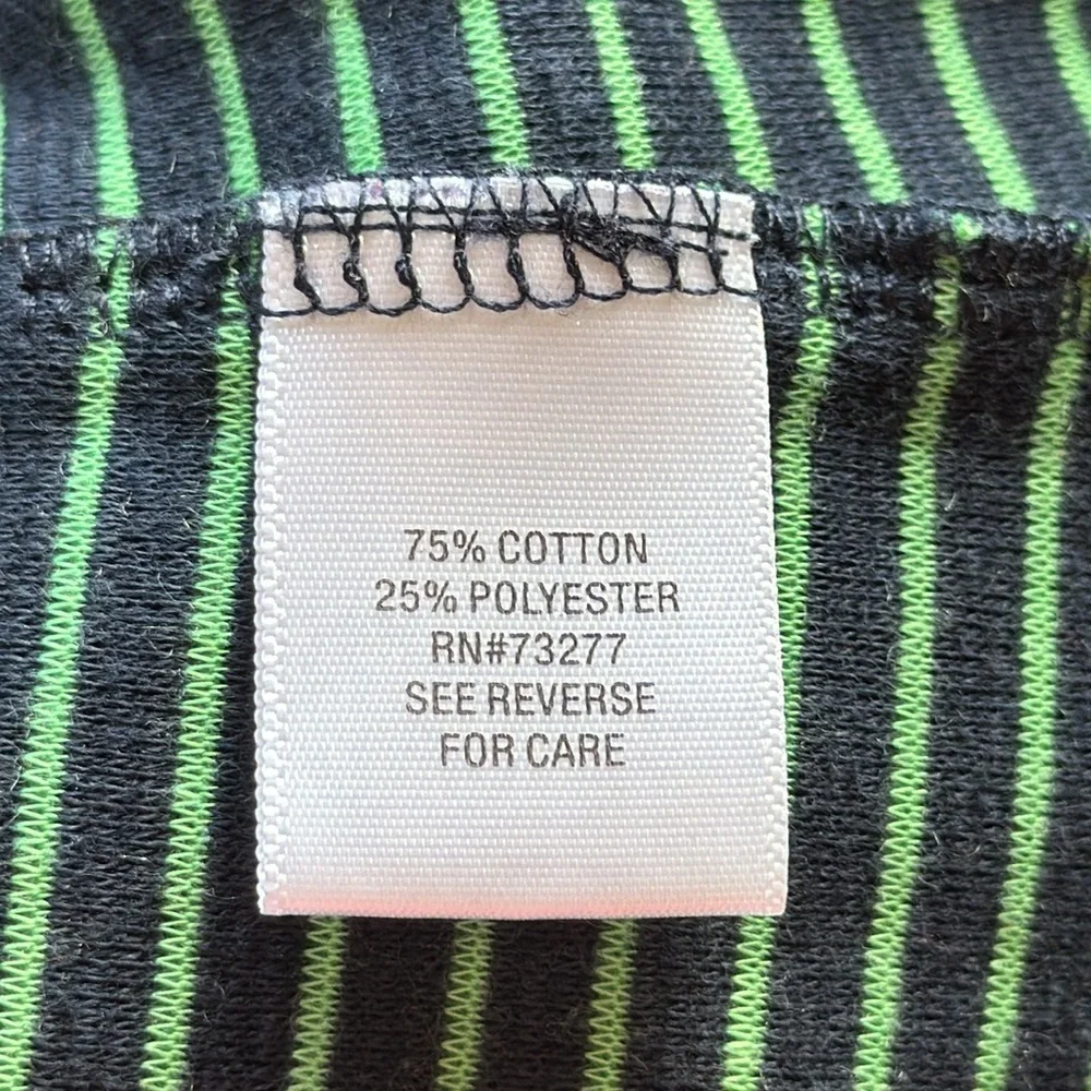 Croft & Barrow navy and green kangaroo pocket top, size L